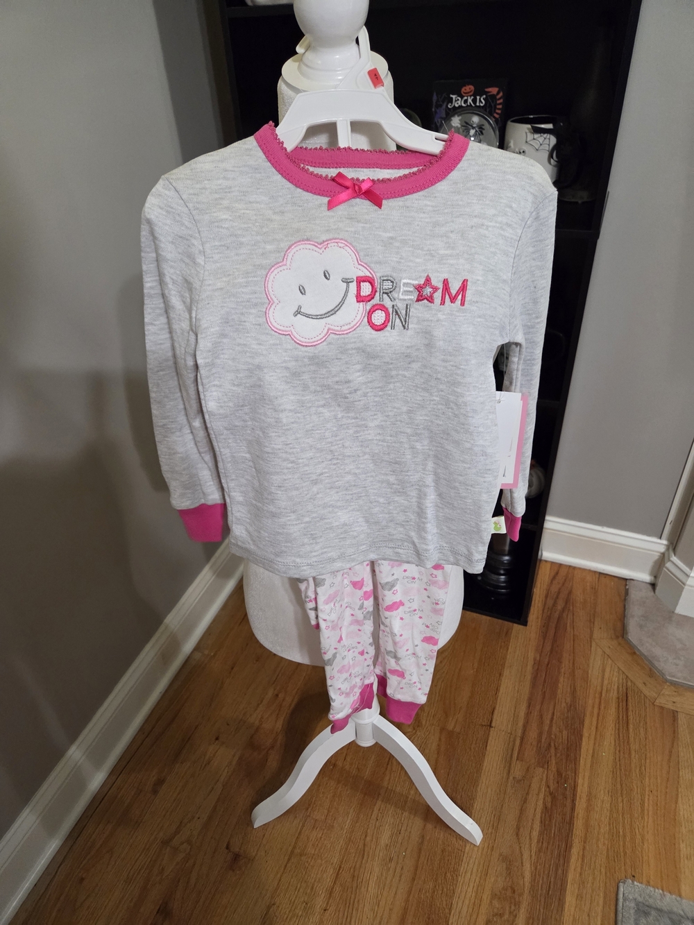 Kids Gray and Pink 'Dream On' Cloud Pajama Set